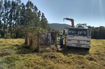 Foto - ABASTECIMENTO DE ÁGUA NA CIDADE